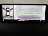 狭い場所での駐車やすれ違いなどでより的確な運転操作に役立つ360&deg;ビューモニターが装備されています。