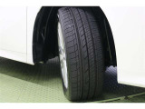 タイヤサイズ 235/50R18。