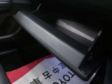 置き場所に困るティッシュボックスも入りそうですね。