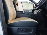 パワーシート搭載。微妙な調整が手軽にでき、ピッタリなポジションで運転することが可能です。