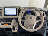 このハンドルを握った時に、車を所有している優越感を味わえますね