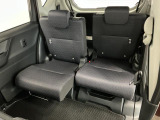 【スライドシート】後席にもスライド機構があることで、細やかに荷室スペースを確保!日常の様々なシーンに対応します♪