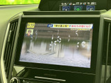 テレビ番組を画面で楽しめる装備です。停車中の休憩時間や待ち合わせの合間に、映像を見ながら過ごせるのがうれしいポイント。画面表示も見やすく、車内での時間を彩ります。