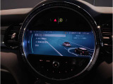 純正HDDナビ【iDriveナビゲーション】を装備しています。