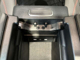 ◎別店舗で展示中の場合もございますので、実車確認ご希望の際は、03-5479-1700まで事前に在庫のご確認と、ご来店のご予約をお願い致します。