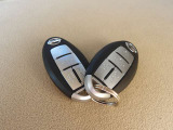 『インテリジェントキ-』機械的な鍵を使用せずに車両のドアの施錠/解錠、エンジン始動が可能なシステムです!