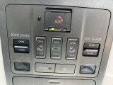 運転席にて両側電動スライドドア、リヤゲートの開閉操作が出来ます!便利な機能です!