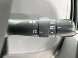 【オートライト】周りの明るさに応じて自動でヘッドライトの点灯・消灯ができる機能です!ライトの付け忘れ・消し忘れなどが無くなり、雨の日や夕方の走行も安心!トンネル通過時も便利ですね♪