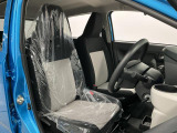 【運転席・助手席】内装ルームクリーニング済みです。しっかり綺麗にしていますので、是非、お確かめください。車に自信があるからこそ、是非一度ご来店頂き内外装も見てもらえると幸いです。
