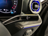 メルセデスベンツでは殆どが電子コラムシフトを採用しており、前進後退の切り替えをスムーズに行うことが出来ます。