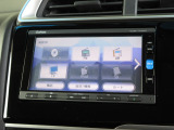 ナビゲーションは純正メモリーナビ(VXM-174VFi)を装着しております。AM、FM、CD、DVD再生、Bluetooth、フルセグTVがご使用いただけます。初めて訪れた場所でも安心ですね!