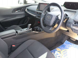 【車屋】として、長く車業界に従事した経験豊富なスタッフが多数在籍しております。