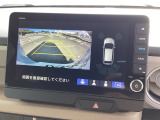 バックカメラも装備しております。車庫入れの苦手なお客様、もうご心配いりません。バックカメラがあれば、ぶつける心配無し?!重宝します!!