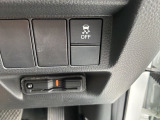 横滑りを抑制し車の姿勢の安定を図るVSA機能を搭載。