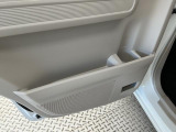 【運転席シートリフター】運転席の座面の高さを調整!視界の良い位置に高さを調整することで、運転の安全性が向上します☆