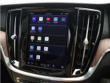 Google搭載のボルボなら、車内にいながら多彩なデジタルライフをお楽しみいただけます。Google Playから必要なアプリをダウンロードして、有意義な移動時間を楽しみましょう。