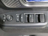 運転席のスイッチ類です。