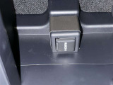 こちらのクルマはHDMI接続コネクタも装備されています♪スマホに接続すればお好きな音楽や映像も流せます!今の時代、さまざまな方法で音楽や動画を楽しめますね!