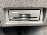 ETC2・0 ナビゲーションと連動モデル。充実したETC機能に加えて、ITSスポットとの高速、大容量、双方向の通信が可能で、次世代の運転支援サービスを受けることができます。