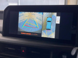 【パノラミックビューモニター】専用のカメラにより、上から見下ろしたような視点で360度クルマの周囲を確認することができます☆死角部分も確認しやすく、狭い場所での切り返しや駐車もスムーズに行えます。
