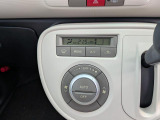 オートエアコンで快適です。