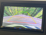 【バックカメラ】駐車時に後方がリアルタイム映像で確認できます。大型商業施設や立体駐車場での駐車時や、夜間のバック時に大活躍!運転スキルに関わらず、今や必須となった装備のひとつです!