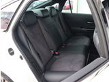 お車選びをお楽しみ頂けるよう、在庫車の展示スペースを十分に確保しております。