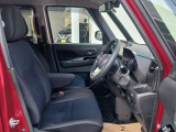 運転席側から観たフロントシートのイメージです。