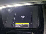 【ワイヤレス充電器】Qi対応のスマートフォンを置くだけで充電ができます。【アクセサリーソケット】電源からケーブルをつなげば、スマートフォンなどの電子機器の充電などを行うことができます!