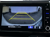カラービジョンとガイド線で見やすい視点切替式のバックモニター。