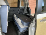 シ-トを格納すると、広大な荷室が便利に使えます。
