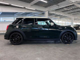 全てのMINIに全国のMINI正規ディーラーでご利用いただける保証をお付けしてご納車させていただいております(一部特殊車両を除く)。