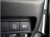 パノラミックビューモニター付きです。車両を上から見たような映像をディスプレイオーディオ画面に表示。運転席からの目視だけでは見にくい、車両周辺の状況をリアルタイムでしっかり確認できます。