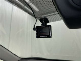 ドライブレコーダー装着車両です