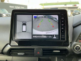 アラウンドビューモニター 駐車場での車庫入れや狭い道路での走行にカメラで確認が出来るので安心です。