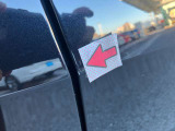 運転席ドアに米粒のキズがあります