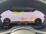 ●バーチャルコックピット『メーターパネル内に高解像度の液晶ディスプレイを配置。ディスプレイ内に地図が表示され、ナビゲーションの確認の際にドライバーは視線の移動を少なくすることができます。』