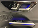 【メモリー付きパワーシート】3名までのシートポジションを記憶できるパワーシート!運転席のみ、ドアミラー・ステアリング位置も記憶可能です。高速道路などでの、運転交代時などに便利な機能です☆