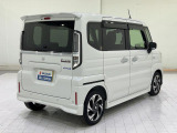 後席&rdquo;両側&rdquo;ワンアクション電動スライドドア装備!インパネのスイッチか車体のボタンをワンプッシュするだけで電動スライド!あまり知られていない事ですが、下り坂で閉める際に速度調整されるので安全なんです
