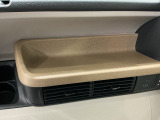専門業者にて内外装のクリーニングを実施しております!