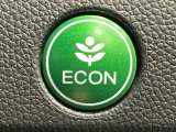 ★ECONスイッチ★ エコドライブを加速しよう!スイッチをONにすると、運転の仕方によるロスを抑え込み燃費をよくするようクルマが頑張ります(*^ー^*)燃費向上にチャレンジ♪