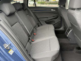 シートは適度な硬さによって長時間の運転でも疲れにくいと定評があります。国産車とは全く違った座り心地ですが、長年培われた欧州の椅子文化をご体感ください。