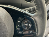 【アダプティブ・クルーズ・コントロール】予め設定した車速内でクルマが自動的に加減速。 前走車との適切な車間距離を維持しながら追従走行し、高速道路でのドライバーの疲労を軽減してくれる嬉しい機能付♪
