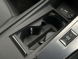 使用しない時にはカバーをする事が出来るドリンクホルダー