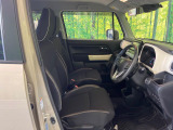 運転席シート廻りは使用感も少なく、良好な状態となっています。丁寧に使われていたことがよくわかりますね。