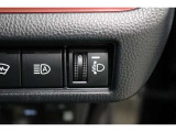 車体が傾いた状態の時にヘッドライトの光の高さを上下に調整することが出来ます!
