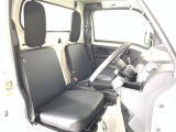 見通しのよいすっきりとした視界で、誰でも運転しやすいです。
