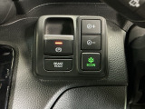 パーキングブレーキはスマートな電子制御式と合わせて渋滞時等にブレーキペダルから足を離しても停車状態を保持してくれるオートブレーキホールド機能で運転が楽になります。スタートはアクセルペダルを踏むだけ