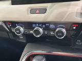 フロント両席にはシートヒーターが付いています!寒い日に便利な装備ですね。