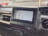 ホンダ純正ナビ装着車両です。様々なオーディオソースに対応しており、リアカメラ付きです。